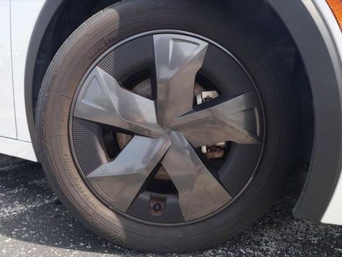 Certified 2025 Toyota Prius LE FWD image 2