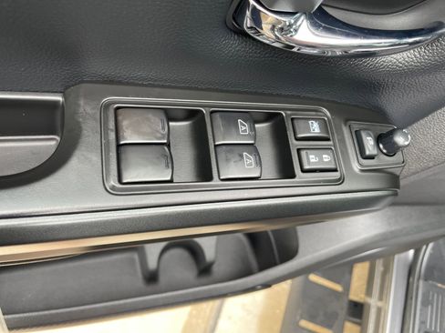 Used 2024 Nissan Titan PRO-4X w/ Pro-4x Convenience Package image 13