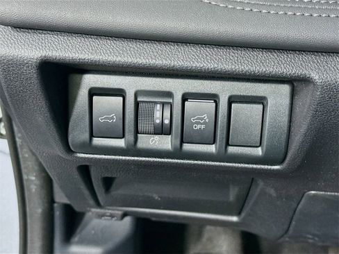 Used 2021 Subaru Outback Limited image 20