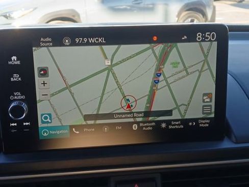 Used 2025 Honda Pilot Black Edition image 13