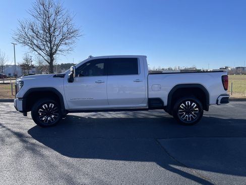 Used 2024 GMC Sierra 3500 Denali Ultimate image 6