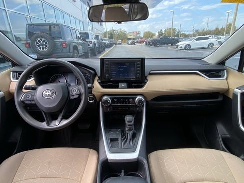 Used 2022 Toyota RAV4 XLE image 15