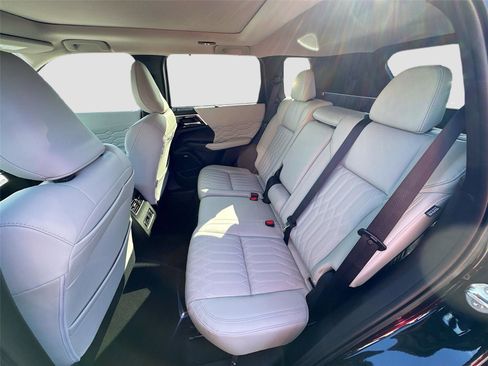 New 2026 Mitsubishi Outlander SEL image 26