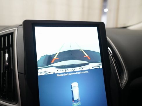 Used 2024 Ford Edge SEL w/ Convenience Package image 20