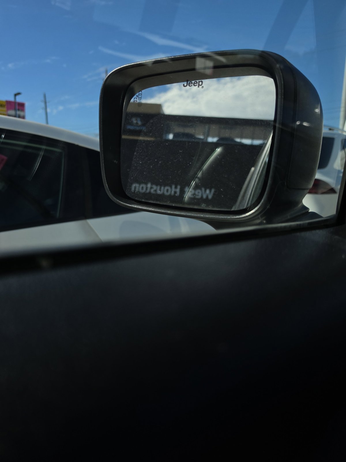 Used 2023 Jeep Renegade Latitude AWD/4WD image 19