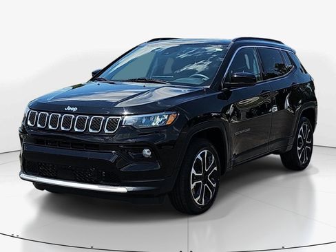 Used 2023 Jeep Compass Limited w/ Sun and Sound Group AWD/4WD image 8