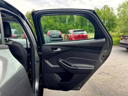 Used 2012 Ford Focus SE image 15