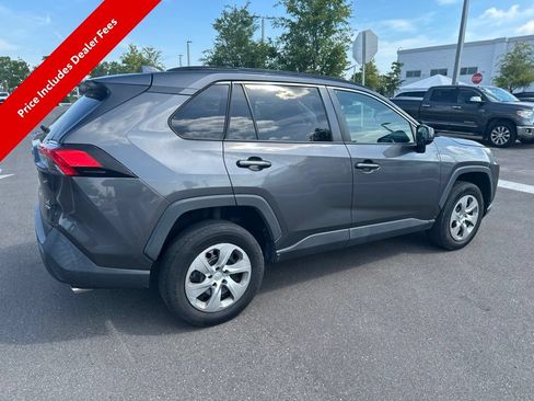 Used 2021 Toyota RAV4 LE AWD/4WD image 4
