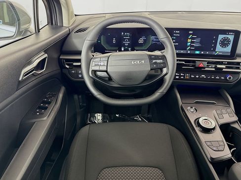 New 2026 Kia Sportage LX FWD image 24
