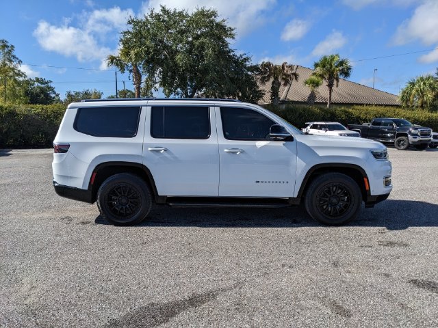 Used 2023 Jeep Wagoneer 4WD w/ Convenience Group I image 3