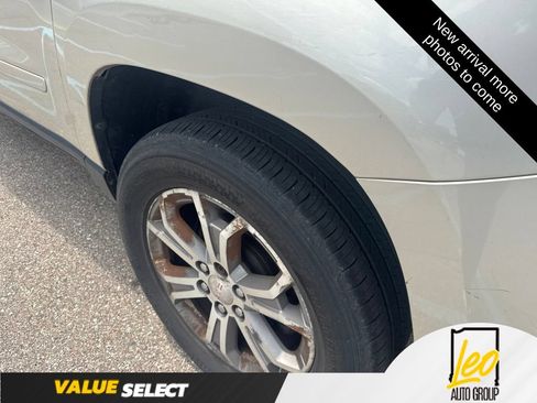 Used 2014 GMC Acadia SLT AWD/4WD image 9