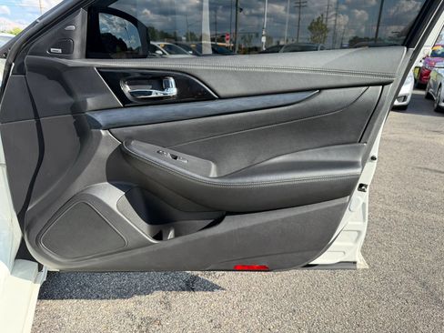 Used 2020 Nissan Maxima Platinum w/ Sport Mat Group FWD image 21