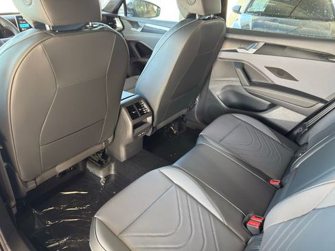 New 2026 Volkswagen Tiguan SE R-Line FWD image 23
