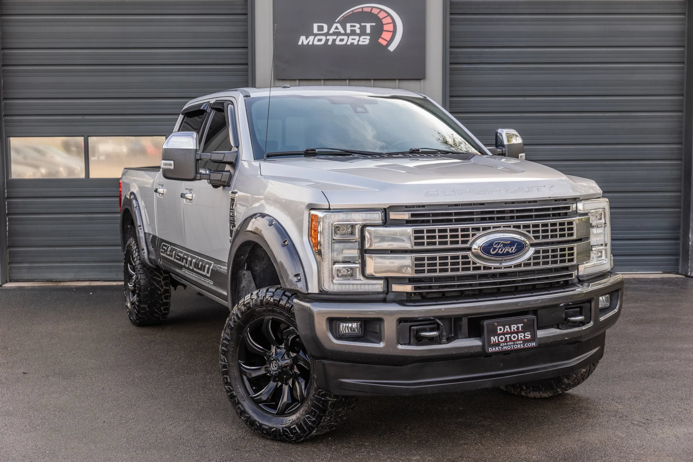 Used 2017 Ford F250 Platinum w/ Platinum Ultimate Package AWD/4WD image 3