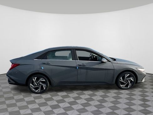 New 2026 Hyundai Elantra Limited w/ Cargo Package FWD image 31