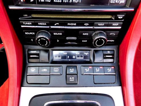 Used 2015 Porsche Boxster S image 23