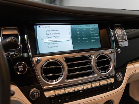 Used 2014 Rolls-Royce Ghost image 19