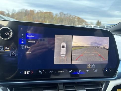 New 2026 Chevrolet Equinox EV LT w/ LPO, Blackout Package image 15