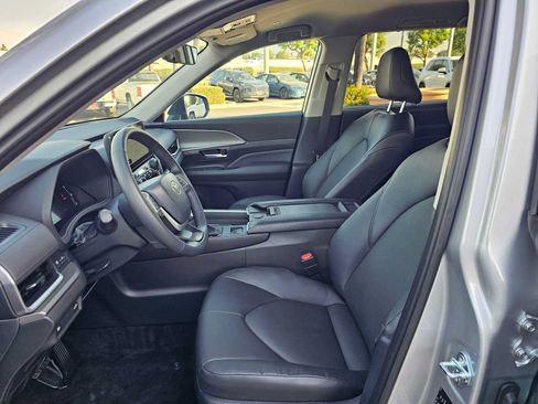 Certified 2026 Toyota Grand Highlander FWD image 22