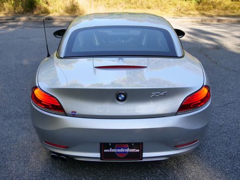 Used 2011 BMW Z4 sDrive30i image 8
