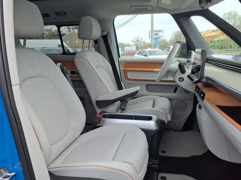 New 2025 Volkswagen ID. Buzz 1st Edition image 6