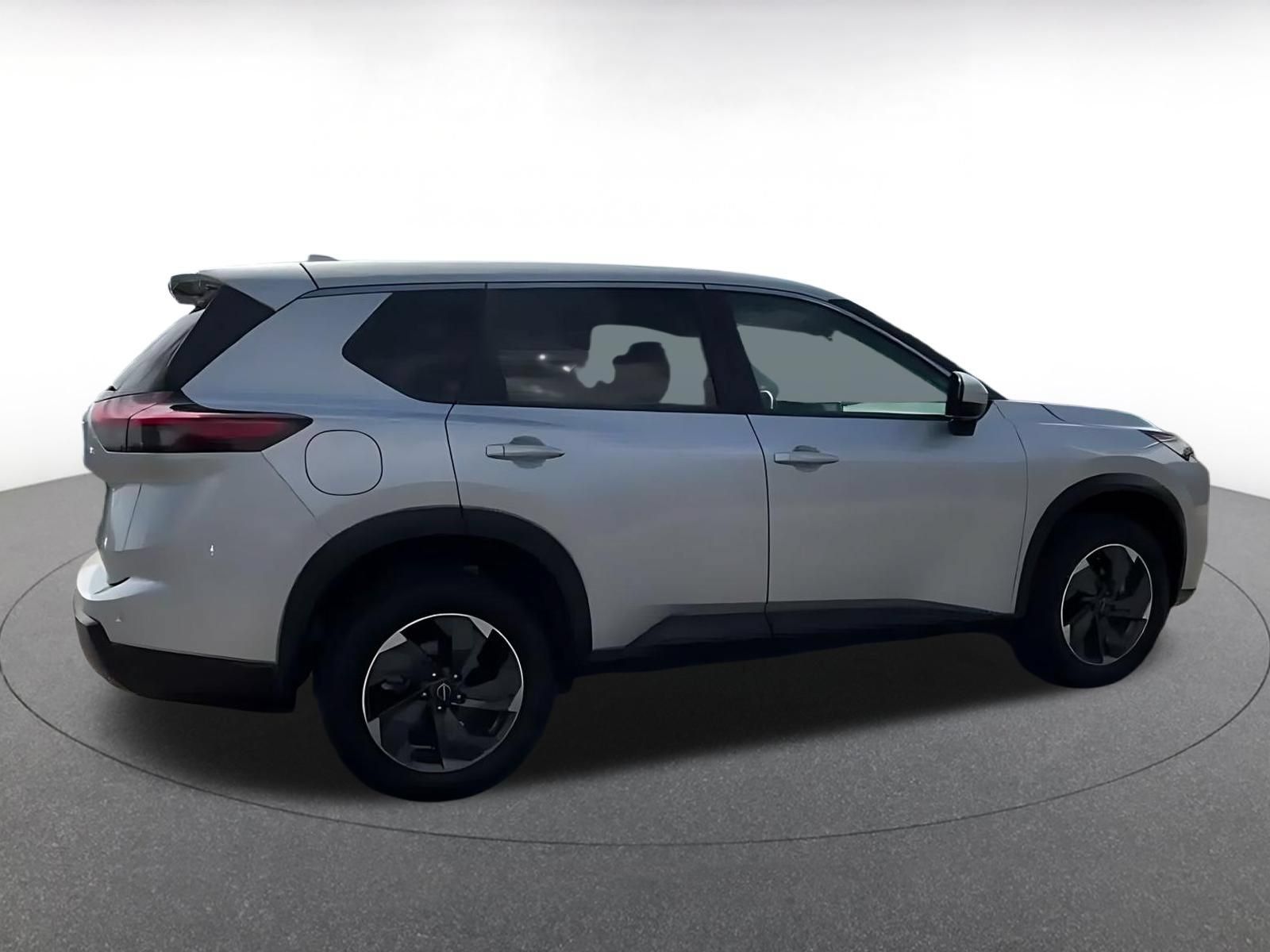 Used 2025 Nissan Rogue SV FWD image 14