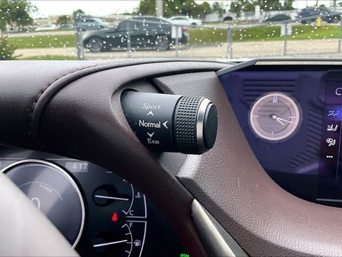 Used 2019 Lexus ES 300h w/ Premium Package FWD image 33