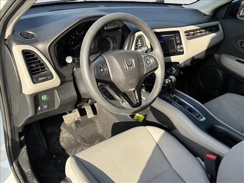 Used 2021 Honda HR-V LX image 10