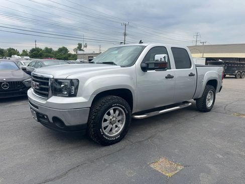 Used 2010 GMC Sierra 1500 SLE w/ Power Pack Plus RWD image 3