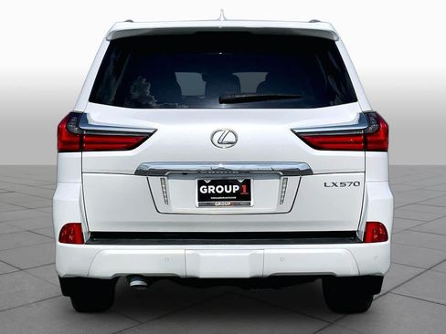 Used 2020 Lexus LX 570 4WD w/ Luxury Package image 5