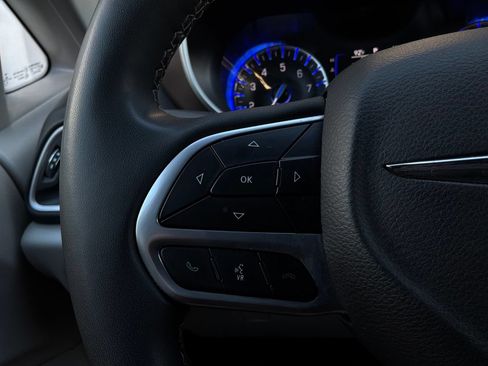 Used 2023 Chrysler Voyager LX FWD image 37