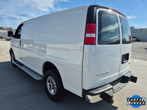 Used 2024 GMC Savana 2500 w/ Driver Convenience Package image 4