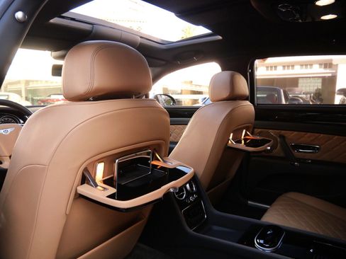 Used 2017 Bentley Flying Spur S W12 image 14