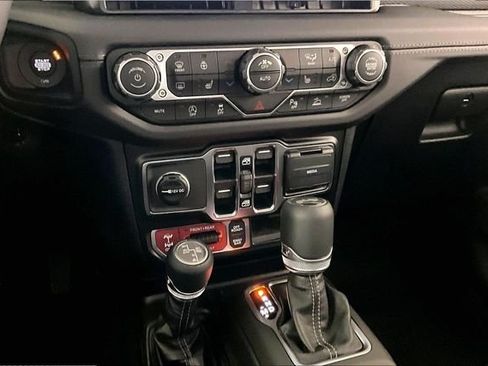 New 2026 Jeep Wrangler Unlimited Rubicon AWD/4WD image 6