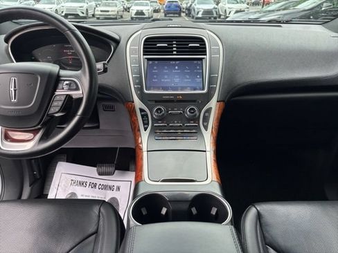 Used 2020 Lincoln Nautilus Reserve FWD image 11
