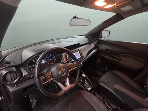 Used 2019 Nissan Kicks S FWD image 11
