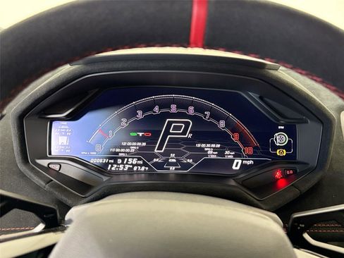 Used 2022 Lamborghini Huracan STO RWD image 17
