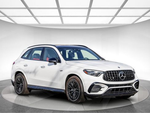 Used 2024 Mercedes-Benz GLC 43 AMG 4MATIC image 5