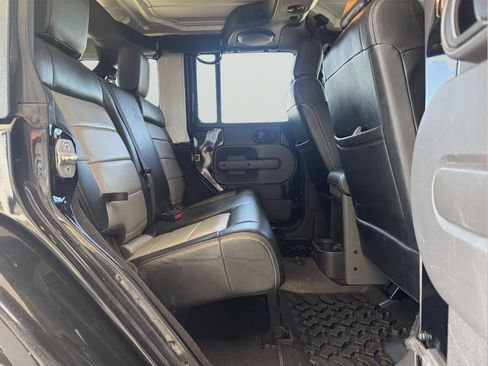 Used 2009 Jeep Wrangler Unlimited Sahara w/ Mopar Leather Group AWD/4WD image 25