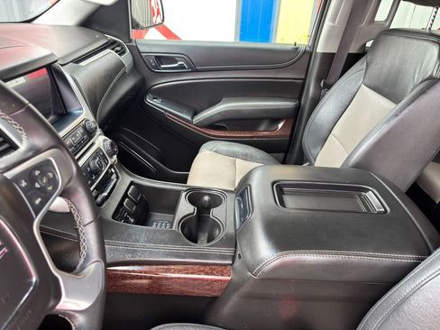 Used 2017 GMC Yukon SLE w/ SLE Value Package AWD/4WD image 15