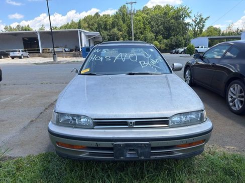 Used 1992 Honda Accord EX image 2