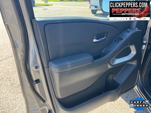Used 2024 Nissan Frontier SV w/ Technology Package image 10