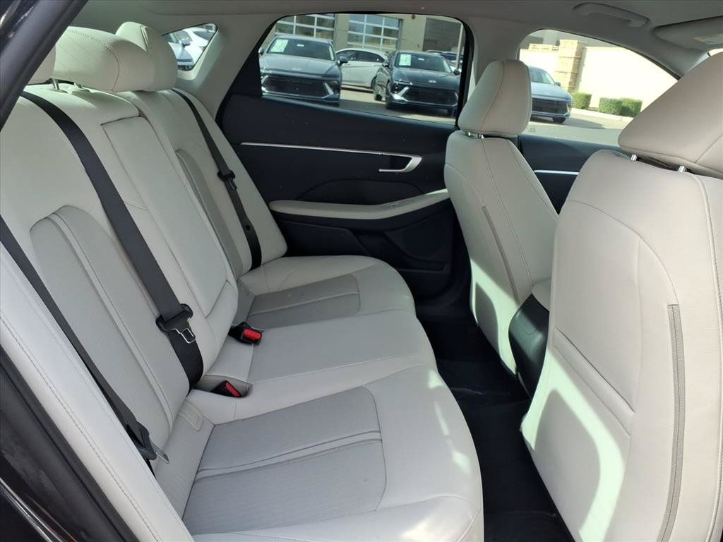 New 2026 Hyundai Sonata SEL FWD image 9