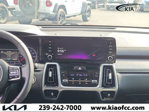 Used 2022 Kia Sorento SX AWD/4WD image 19