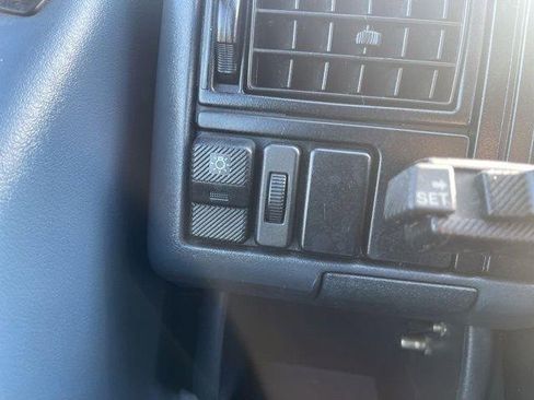 Used 1993 Volkswagen Eurovan GL image 25