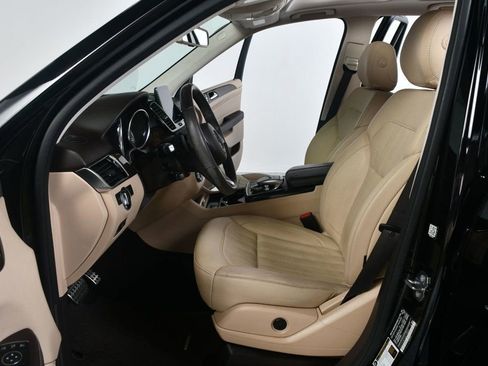 Used 2019 Mercedes-Benz GLE 400 4MATIC image 29