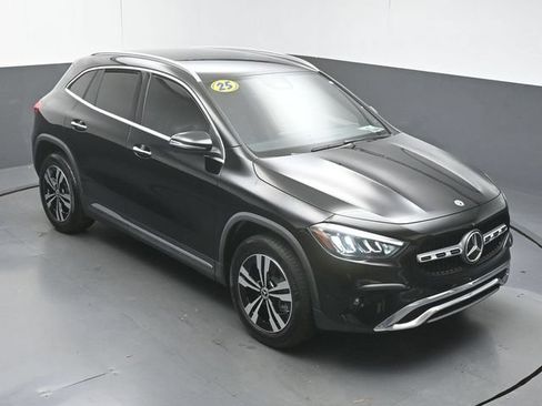 Certified 2025 Mercedes-Benz GLA 250 image 43