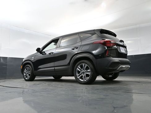 Used 2021 Kia Seltos LX AWD/4WD image 21