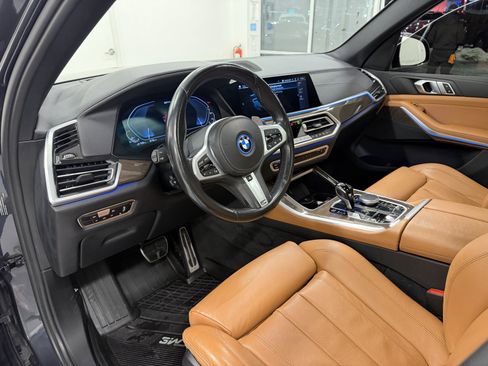Used 2022 BMW X5 xDrive45e w/ M Sport Package image 38
