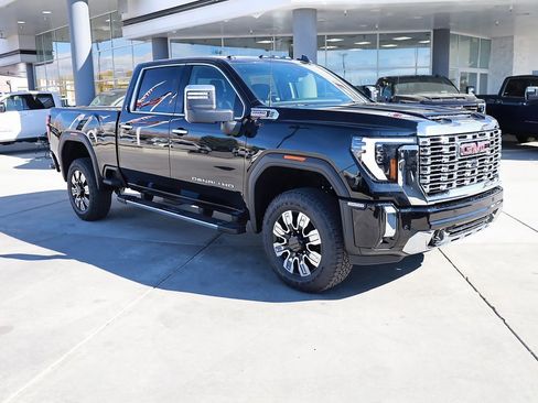 New 2026 GMC Sierra 3500 Denali w/ Technology Package image 8